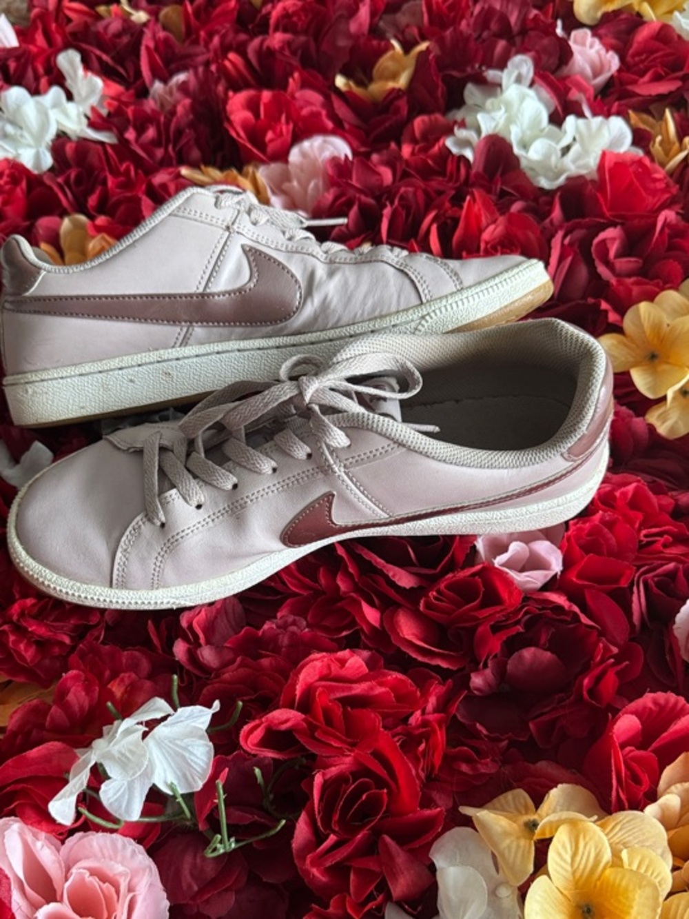 Nike Women’s Light Pink Leather Low-Top Sneakers